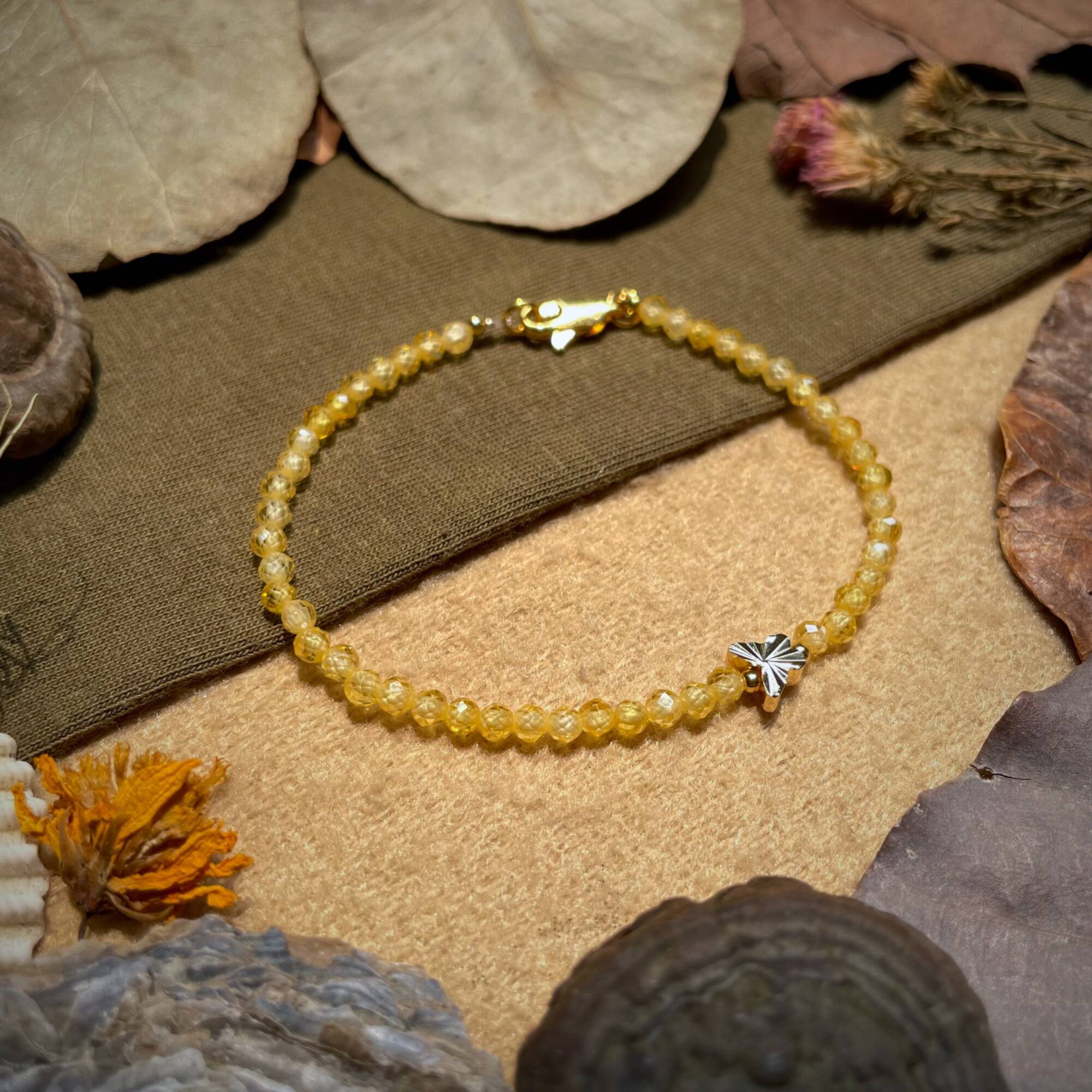 Zircon Vàng 3ly - Charm Bướm