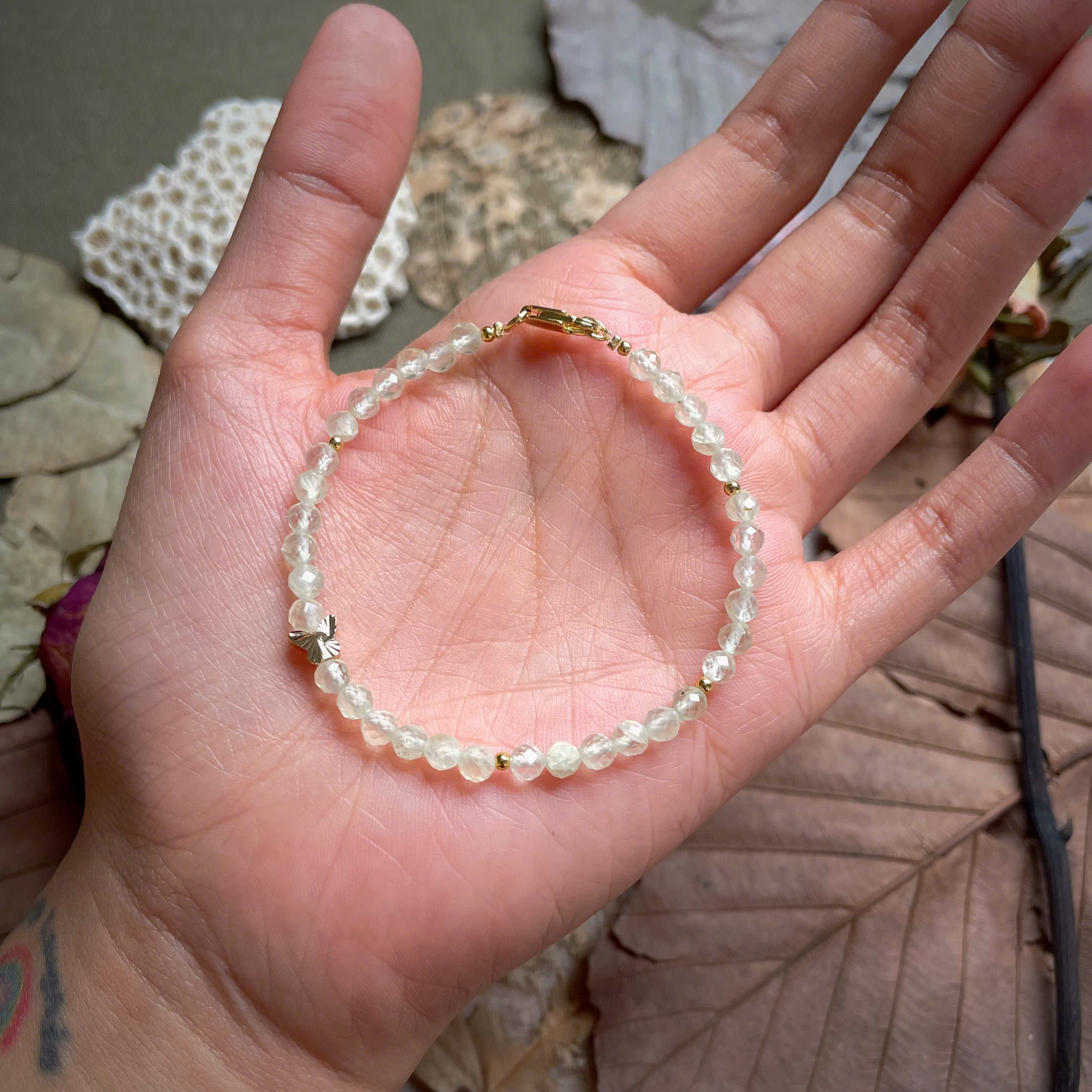 Prehnite 4ly - bướm